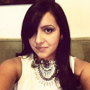 Meet your Posher, Yadilsa